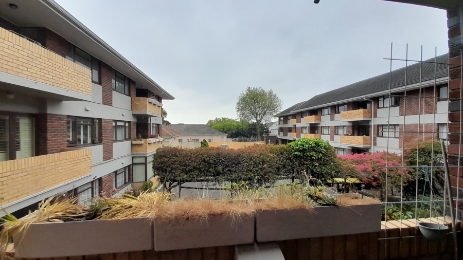 2 Bedroom Property for Sale in Kenilworth Western Cape